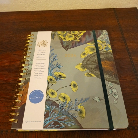 High Note 17 Month Planner - Picture 1 of 8